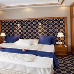 Hotel Central 4*