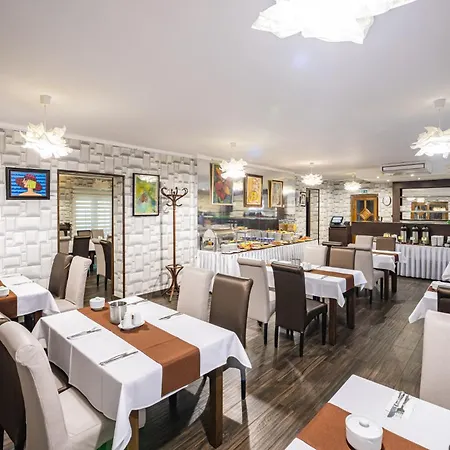 Hotel Central Отель 4*
