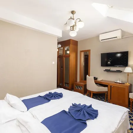 Hotel Central 4*