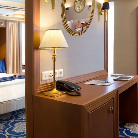Hotel Central Отель 4*