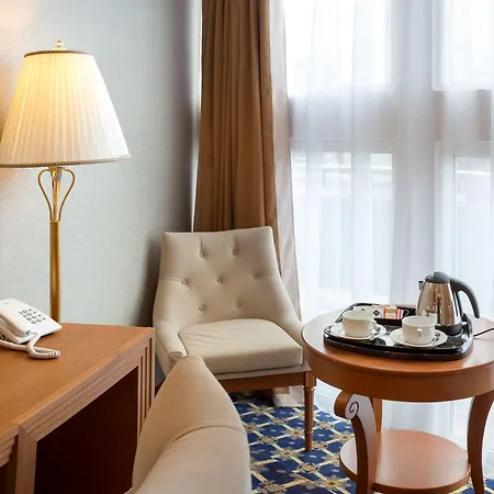 ホテル Hotel Central Nyíregyháza