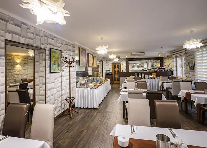 Hotel Central 호텔 Nyíregyháza