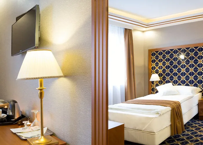 Hotel Central Hotel 4*